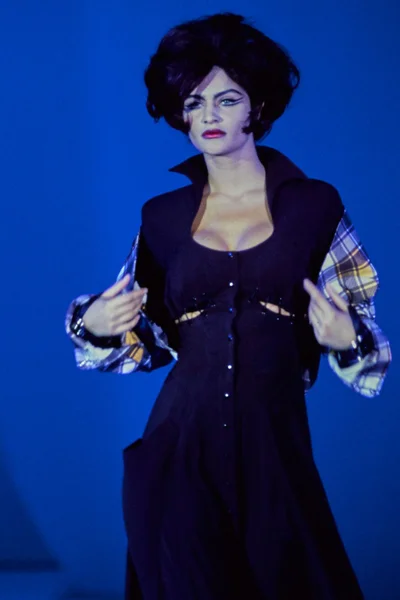 Look 30